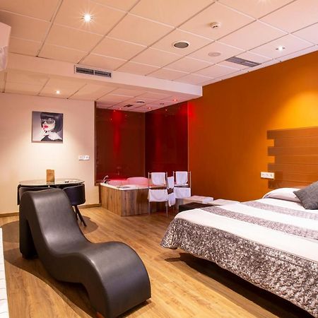Motel Los Abedules Овьедо Экстерьер фото