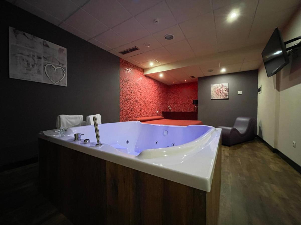 Motel Los Abedules Овьедо Экстерьер фото