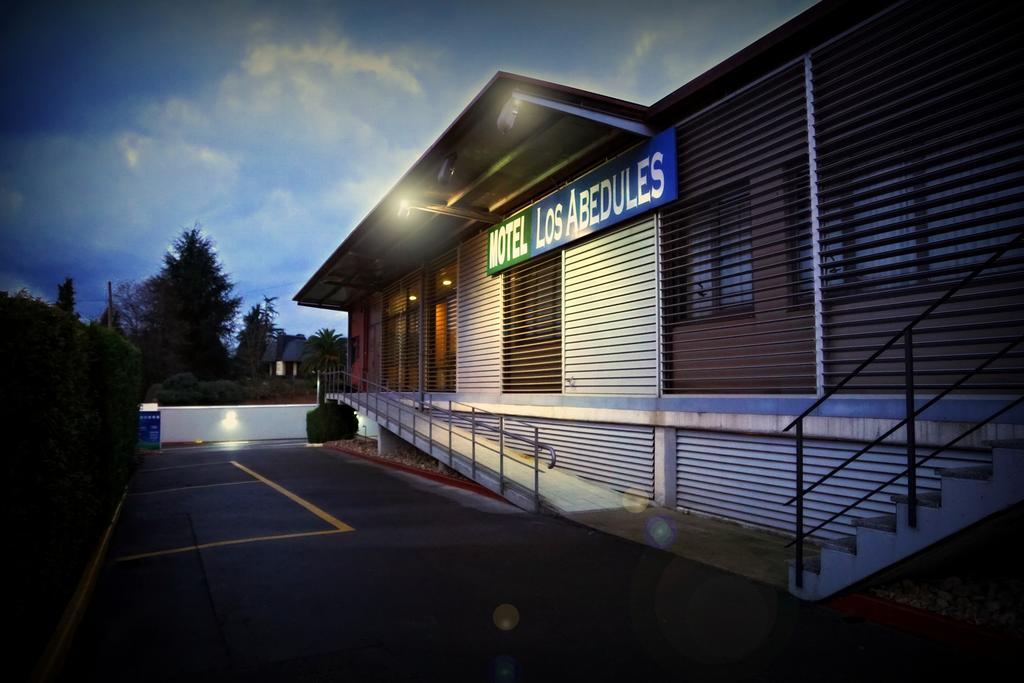 Motel Los Abedules Овьедо Экстерьер фото