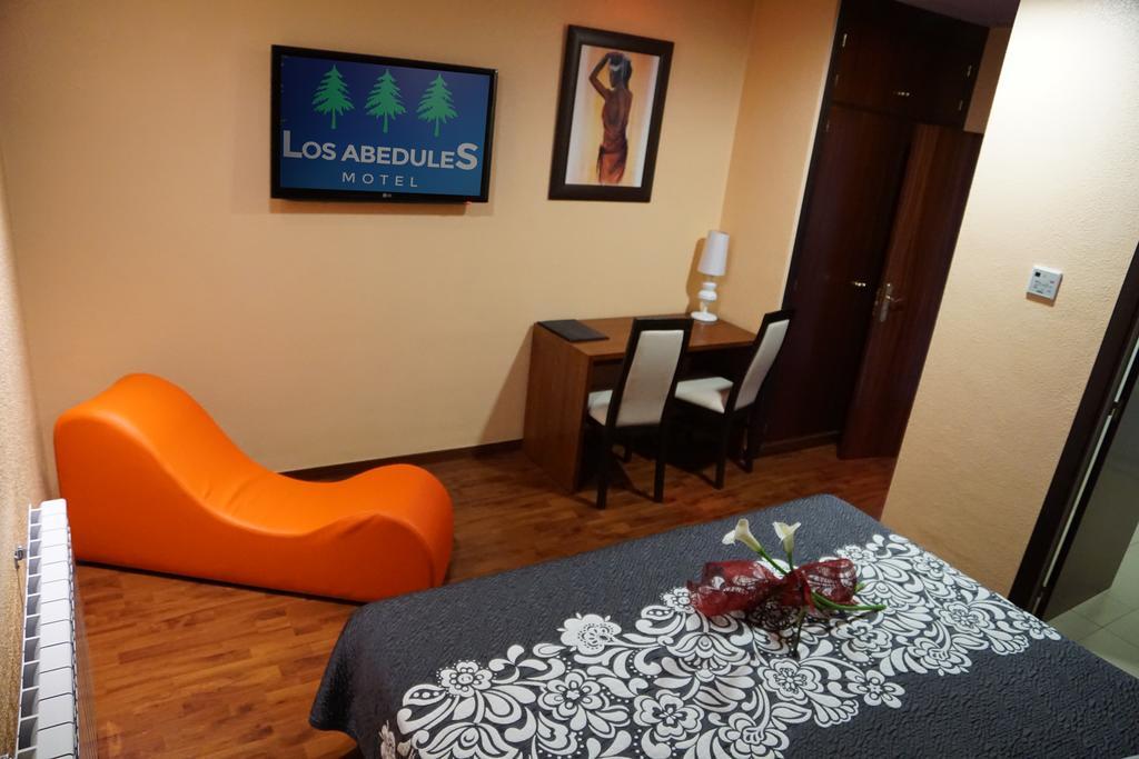 Motel Los Abedules Овьедо Экстерьер фото